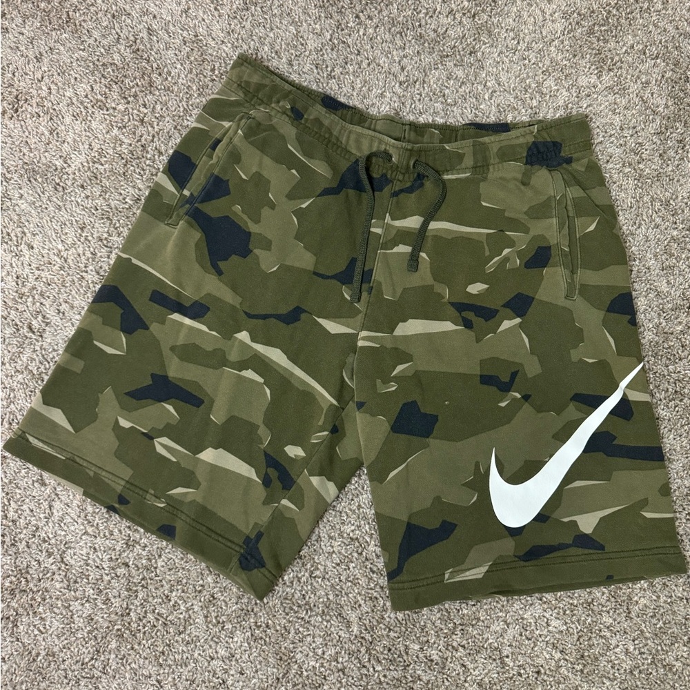 Men’s Nike Sweatshorts Camo Size XL
